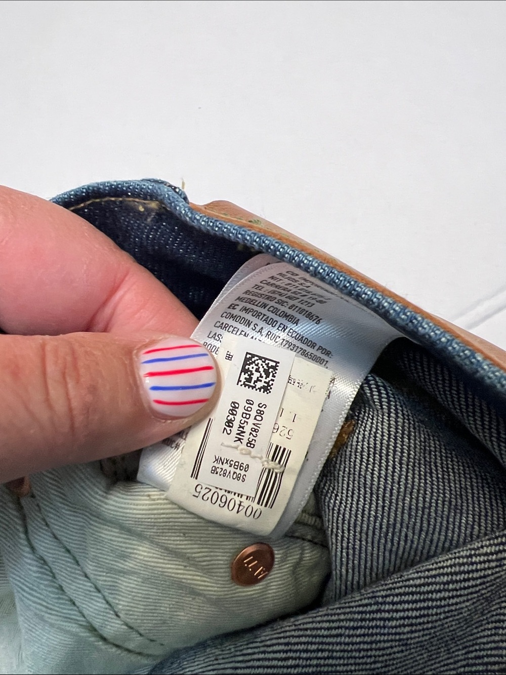 AE 77 AMERICAN EAGLE PREMIUM STRAIGHT CROP BUTTON FLY DENIM JEANS SIZE 14 - Picture 14 of 16